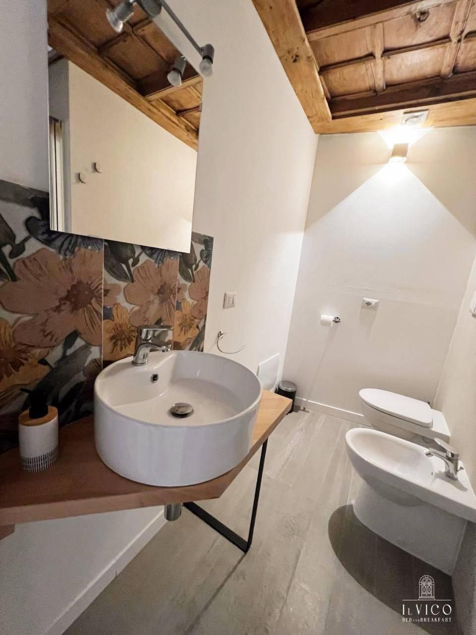 Il Vico Bed and Breakfast Λ' Άκουιλα Εξωτερικό φωτογραφία